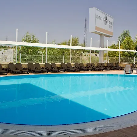 Adella Side (adults Only) מלון מנבגט