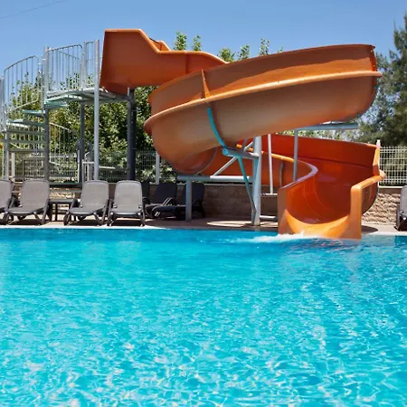 מלון Adella Side (adults Only) מנבגט