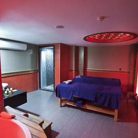 Adella Side (adults Only) 4* מנבגט