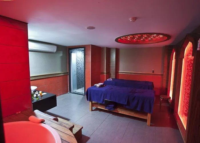 Adella Side (adults Only) 4* מנבגט